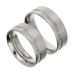 Gravur_Trauringe-Weissgold-flach-individuelle-Gravur-Brillant-0-01ct