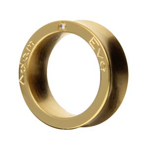 Gravur_Trauringe-konkav-breit-Gelbgold-matt-Brillant-0-01ct